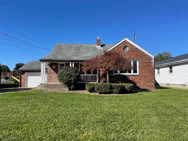 House for sale in Suburban Heights, Struthers