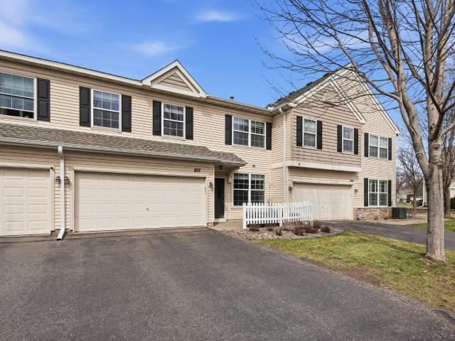 Townhouse for sale in Chaska, Minnesota