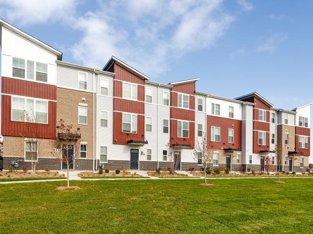 Townhouse for sale in Aurora, Illinois
