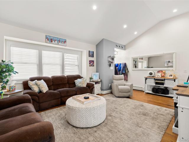 House for sale in Bohemia, New York