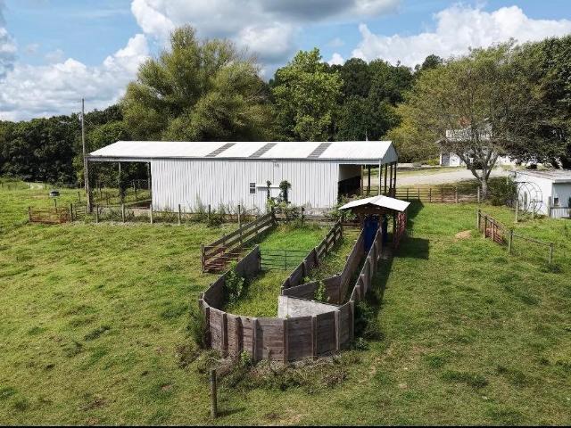 House for sale in Edmonton, Kentucky