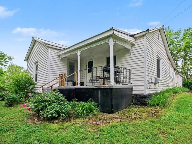 House for sale in Williamstown, Kentucky