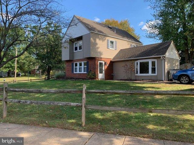 House for sale in Point of Woods, Manassas