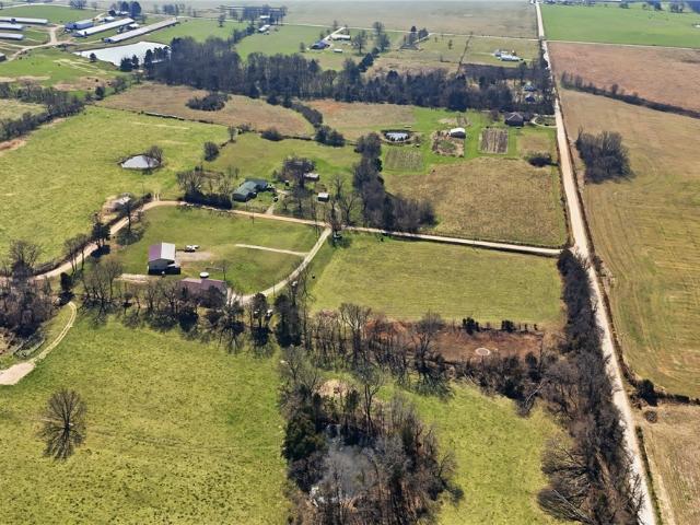 House for sale in Barry, Missouri