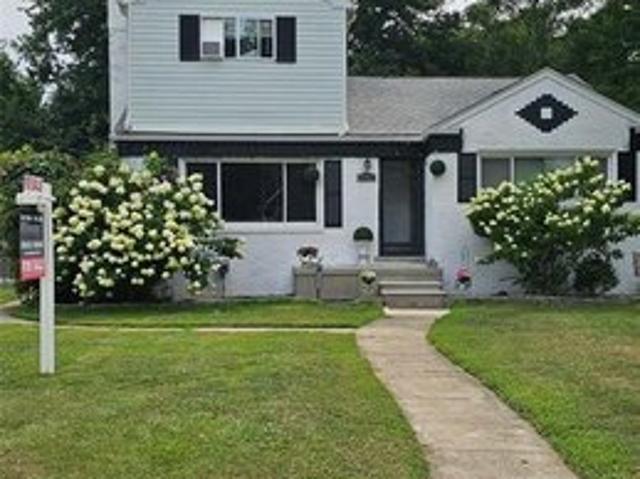 House for sale in Center Line, Michigan