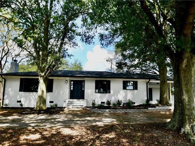 House for sale in Commerce, Georgia