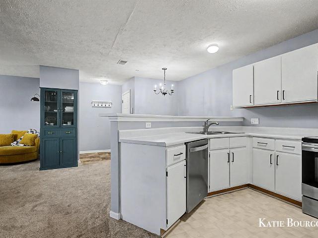 Condo for sale in Caledonia Charter Township, Michigan