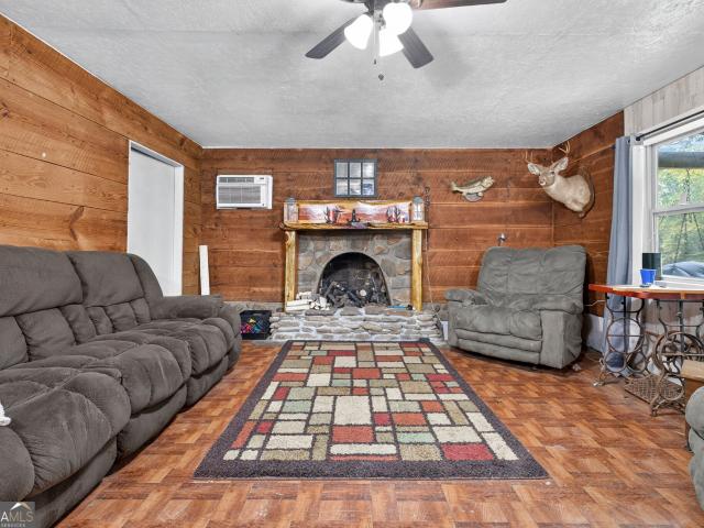 House for sale in Danielsville, Madison County