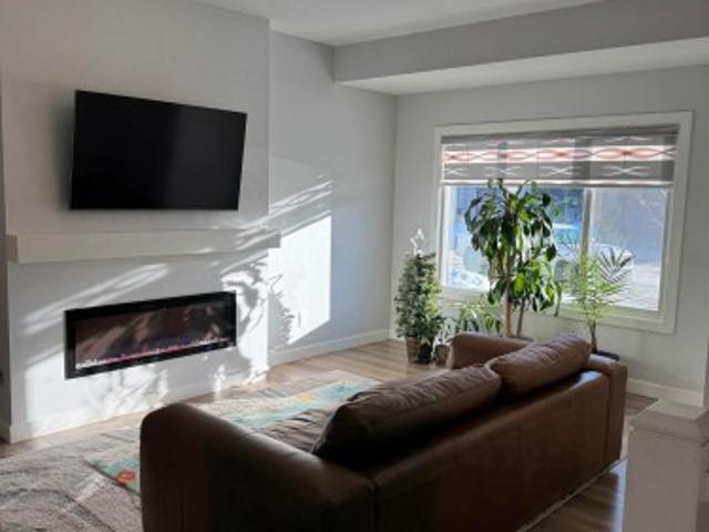 House for sale in Wedgewood, Alberta