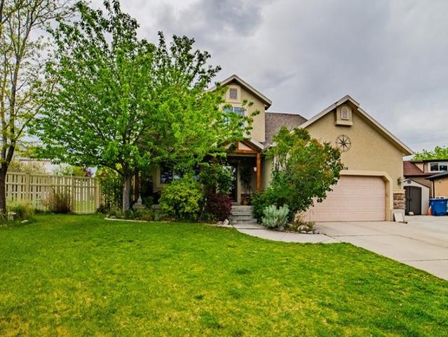 House for sale in Saratoga Springs, Utah