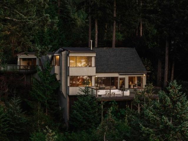 House for sale in West Vancouver, British Columbia