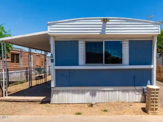 House for sale in Glendale