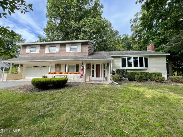 House for sale in Niskayuna, New York