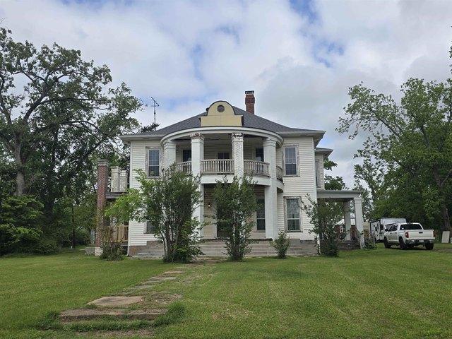 House for sale in Shelby, Texas