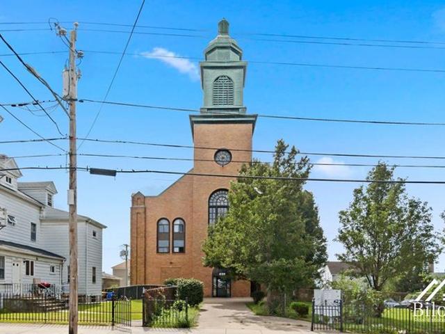Condo for sale in Bristol, Massachusetts