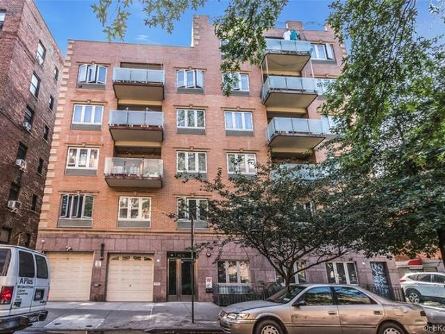 Condo for sale in Elmhurst, New York