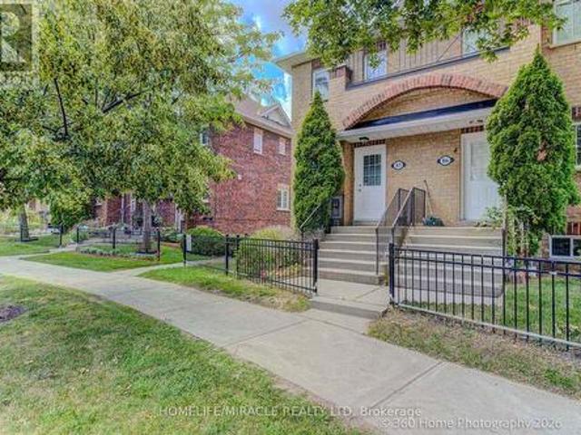 Townhouse for sale in Woburn, Ontario