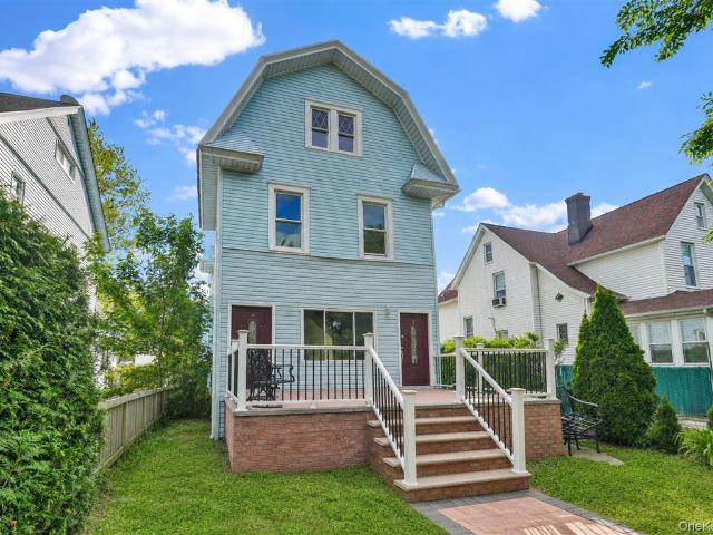 House for sale in Queens, Arverne