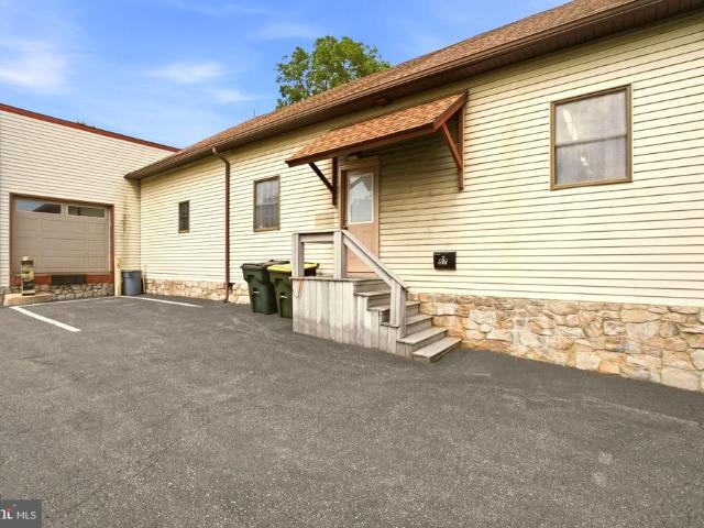 Commercial for sale in Leola, Pennsylvania