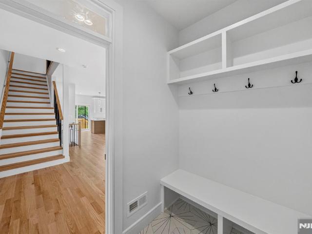 Townhouse for sale in Elmwood Park, New Jersey