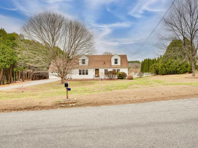 House for sale in Brooklyn, Connecticut