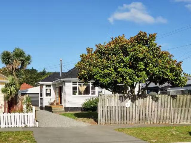House for rent in Chaslands, Canterbury