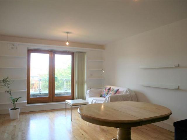 Apartment to rent in Bluebell, North Tipperary