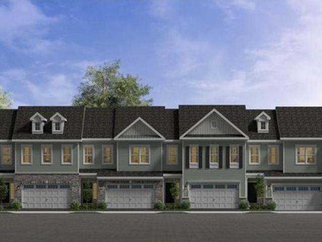 Townhouse for sale in Dayton, New Jersey