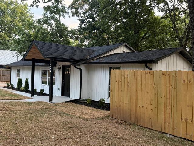 House for sale in Ark