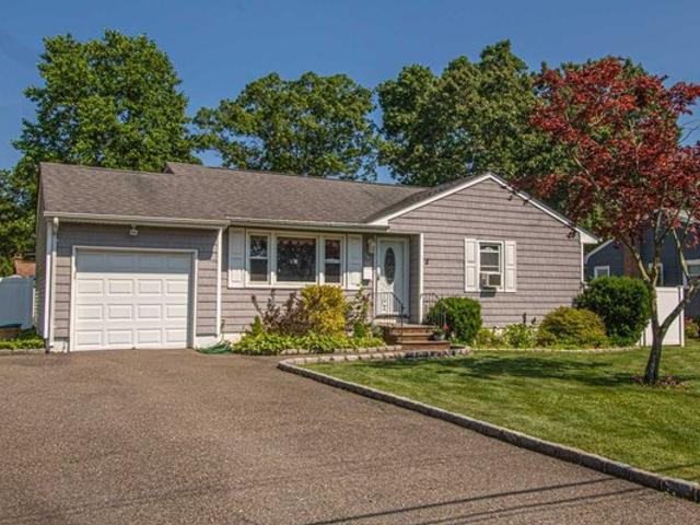 House for sale in Bohemia, New York
