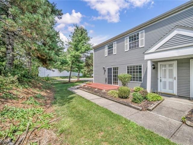 Condo for sale in Summit, Ohio