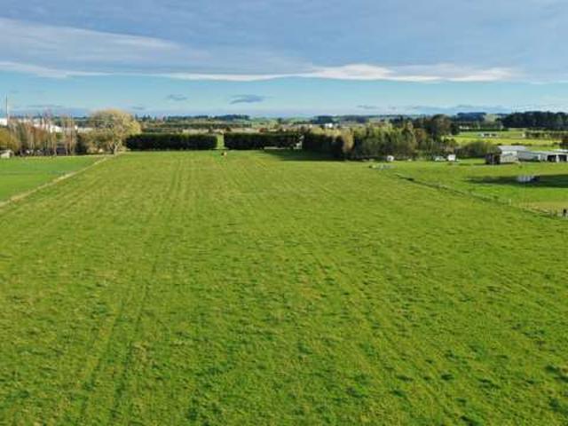 Property for sale in Pine Bush, Southland