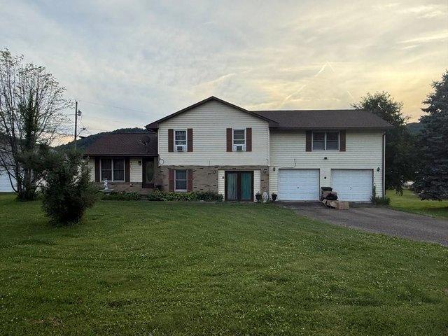 House for sale in New Martinsville, West Virginia