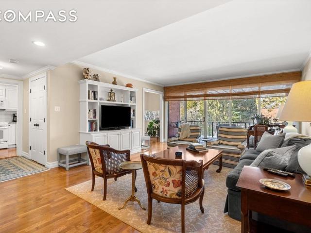 Condo for sale in Wellesley, Massachusetts