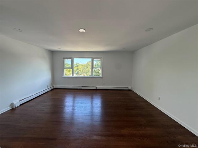 Property for rent in Glenwood, New York