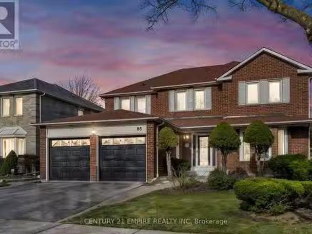 House for sale in Riverside, Ajax