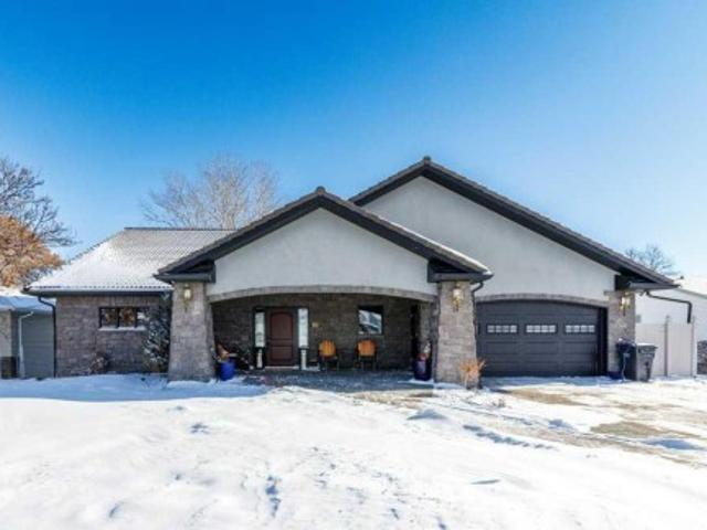 House for sale in Alberta