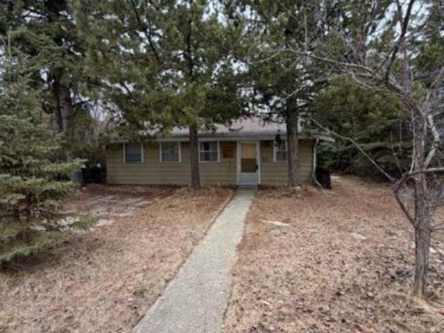 House for sale in Gull Lake, Alberta