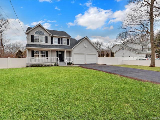 House for sale in Centereach, New York