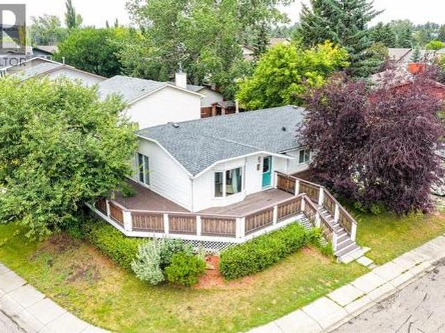 House for sale in Airdrie, Alberta