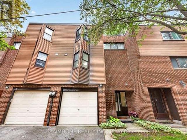 Townhouse for sale in Woburn, Ontario
