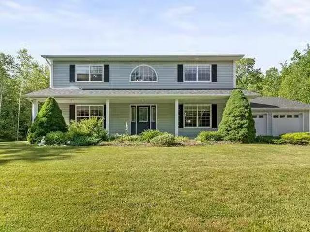 House for sale in Fall River, Nova Scotia