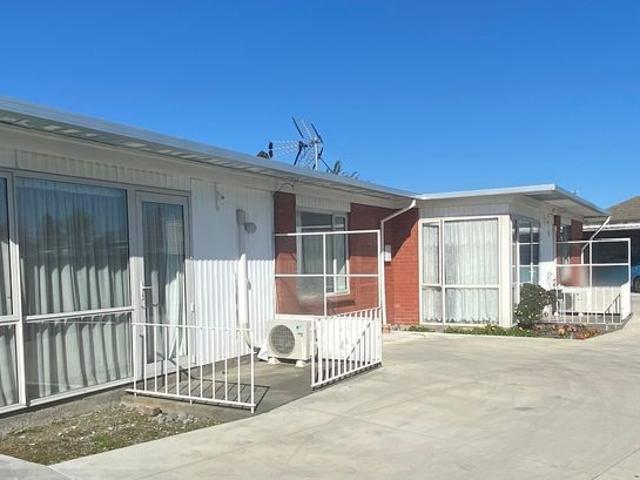 Apartment for rent in Chaslands, Canterbury