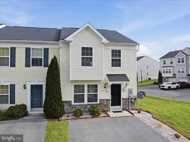 Townhouse for sale in Falling Waters, West Virginia