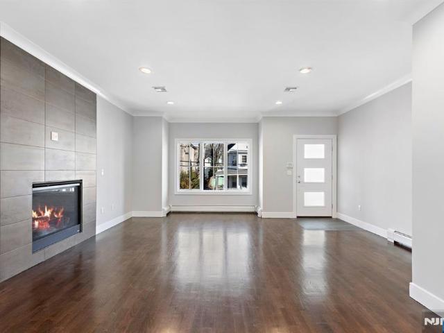 Condo for sale in Cliffside Park, New Jersey