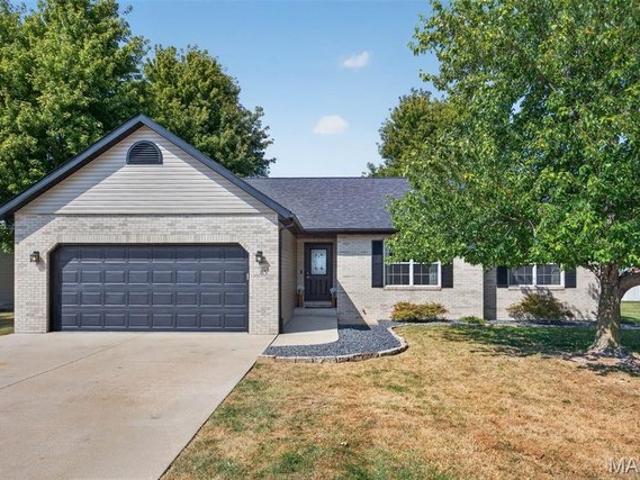 House for sale in Highland, Illinois