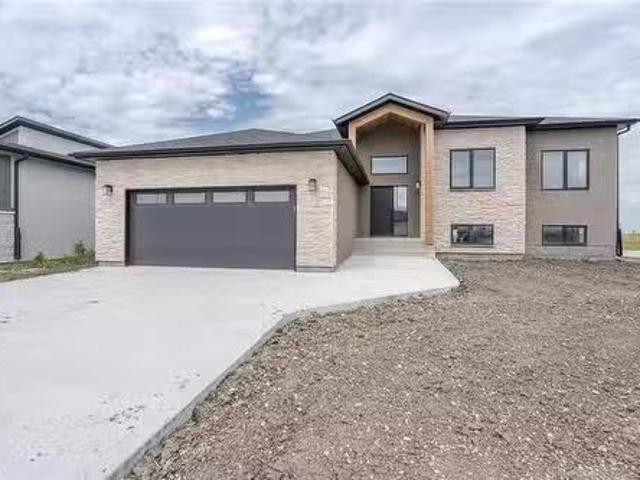 House for sale in Steinbach, Manitoba