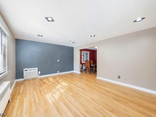 Townhouse for sale in Springfield, New Jersey