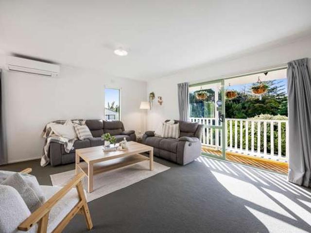 House for sale in Wairau Valley
