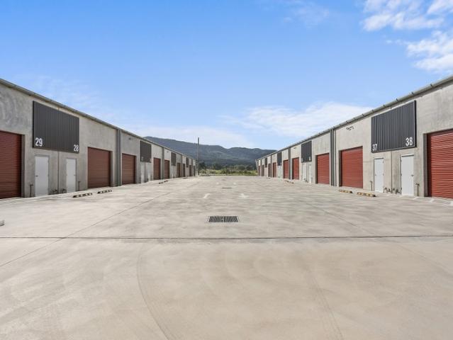Warehouse for rent in Wollongong West, New South Wales